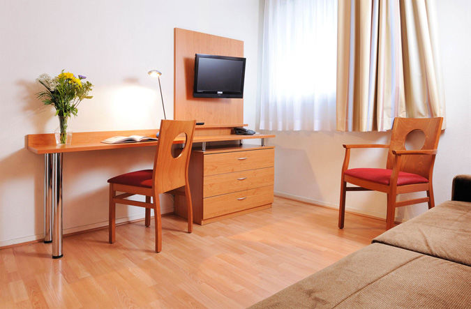 Sejours & Affaires Montreuil Saint Mande Aparthotel Exterior photo